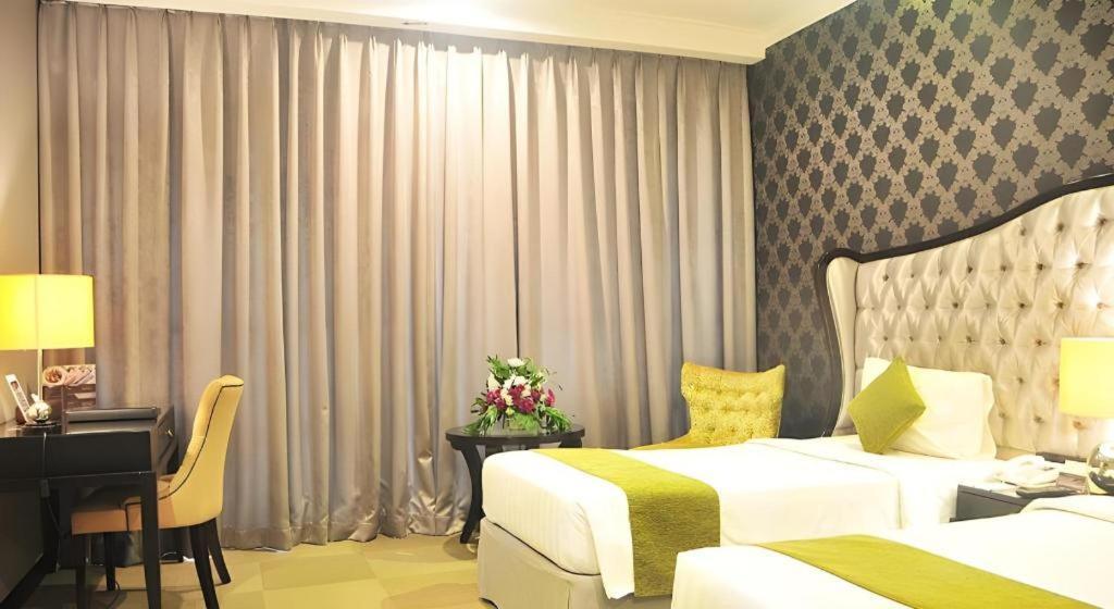 The Mirah Hotel Богор Екстер'єр фото