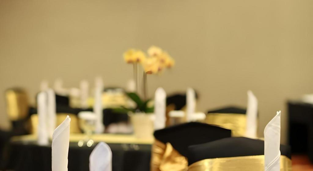 The Mirah Hotel Богор Екстер'єр фото