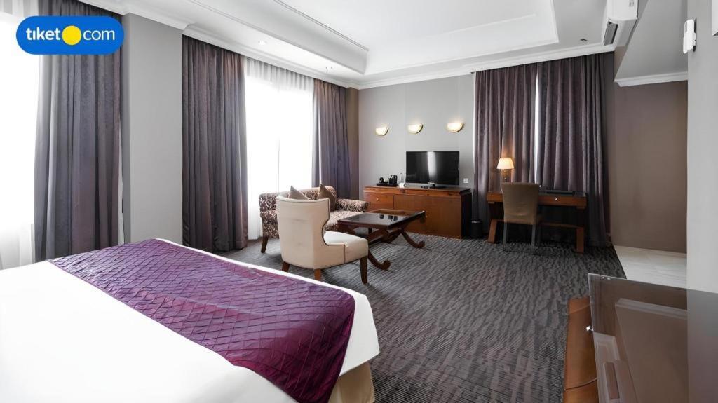 The Mirah Hotel Богор Екстер'єр фото