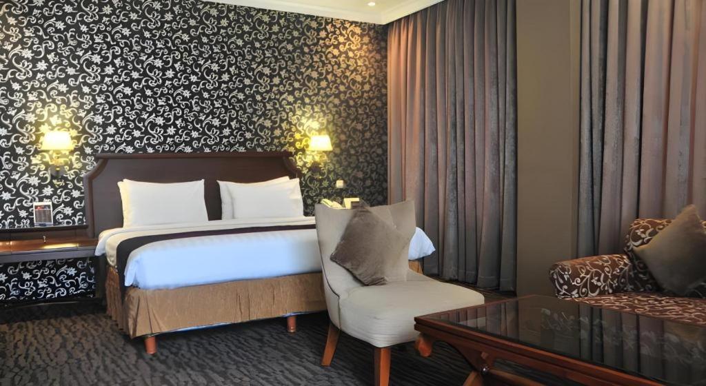 The Mirah Hotel Богор Екстер'єр фото