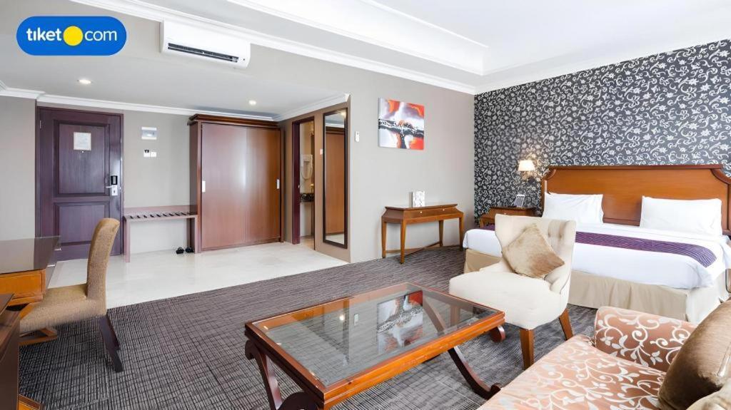 The Mirah Hotel Богор Екстер'єр фото