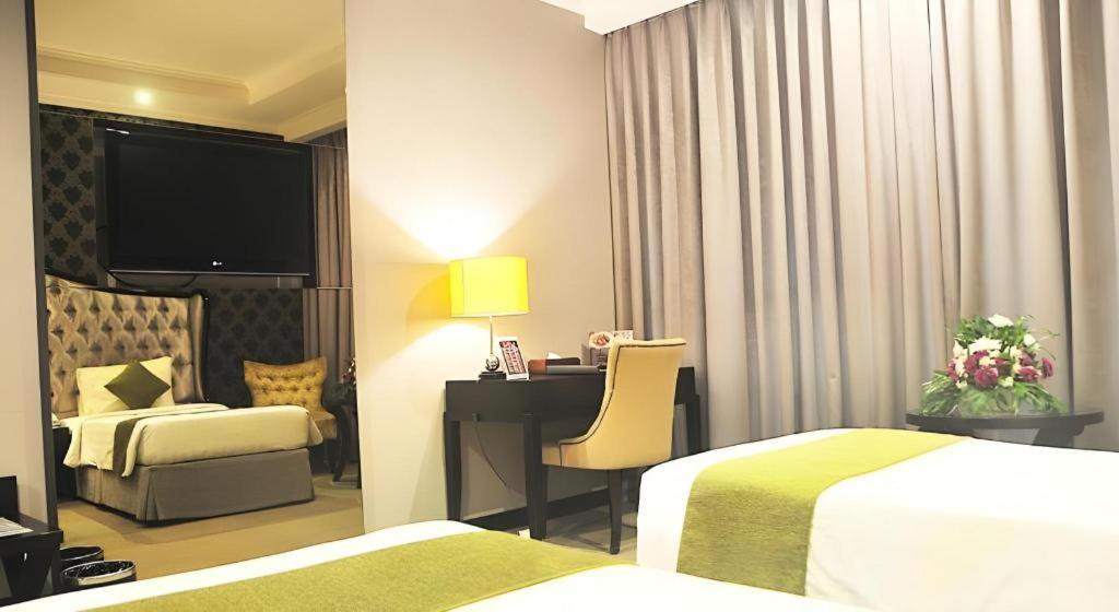 The Mirah Hotel Богор Екстер'єр фото