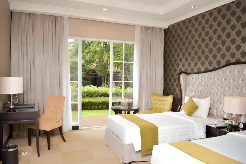 The Mirah Hotel Богор Екстер'єр фото